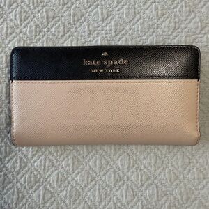 kate spade Two-Tone Black and Blush Saffiano Zip Wallet